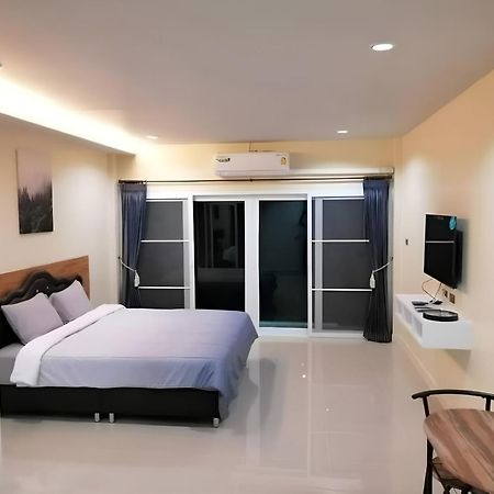 Triple J Hometel Bang Tao Beach  Exterior photo