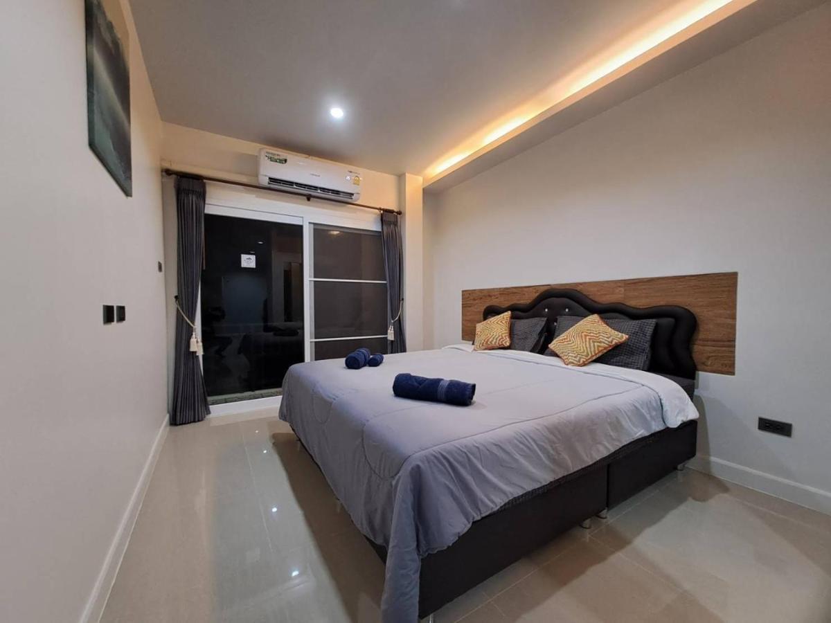 Triple J Hometel Bang Tao Beach  Exterior photo