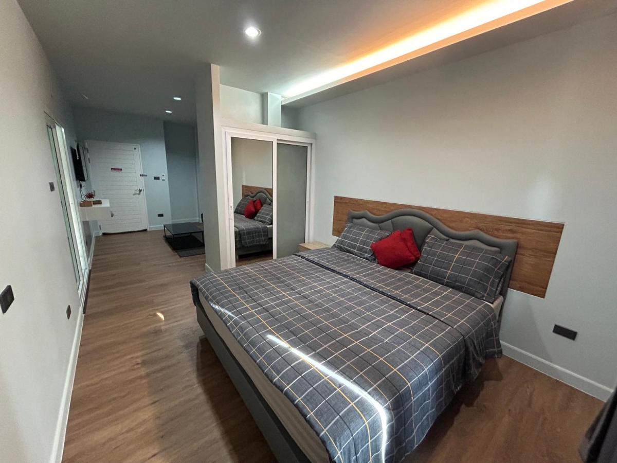 Triple J Hometel Bang Tao Beach  Exterior photo