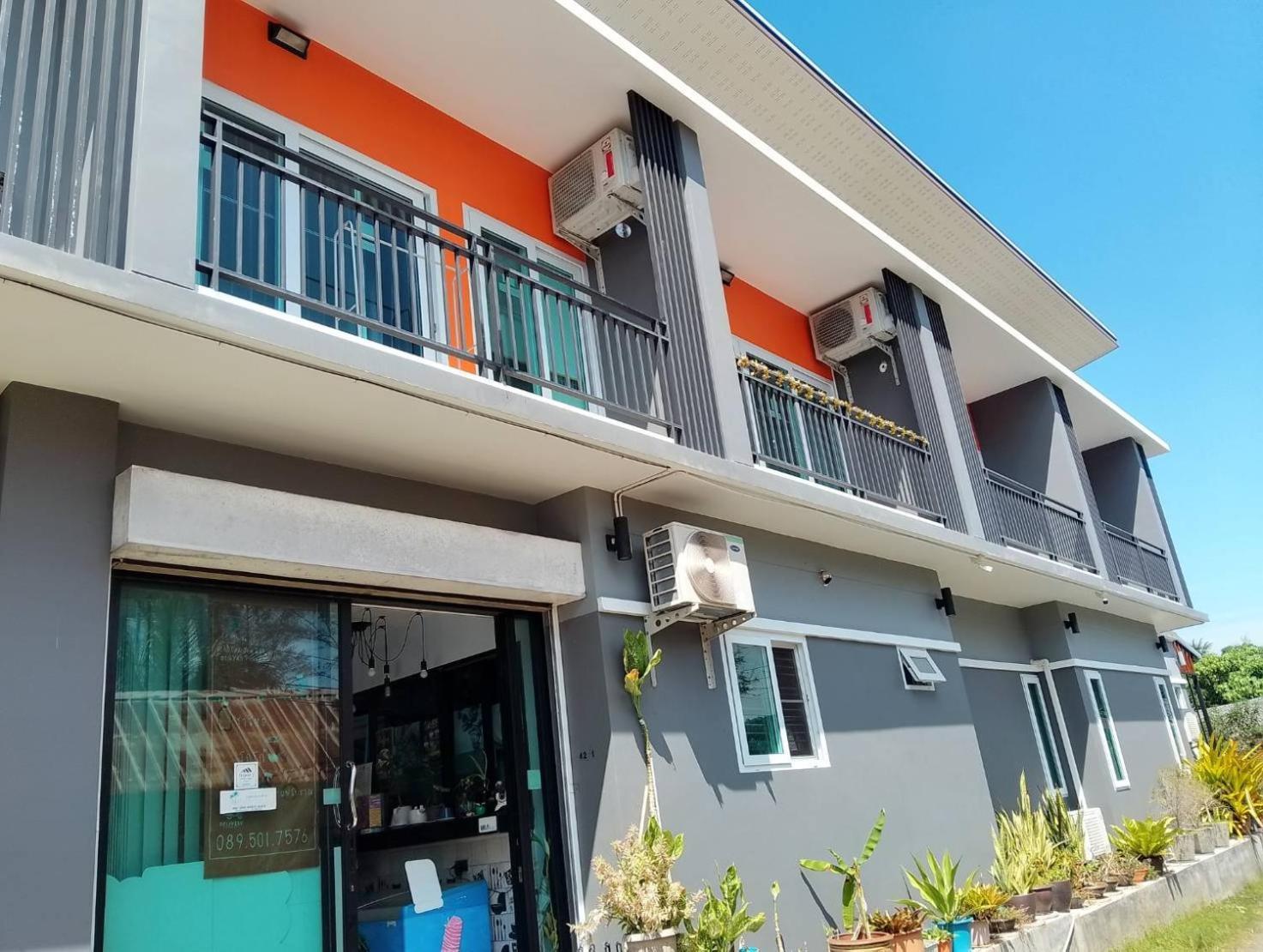 Triple J Hometel Bang Tao Beach  Exterior photo
